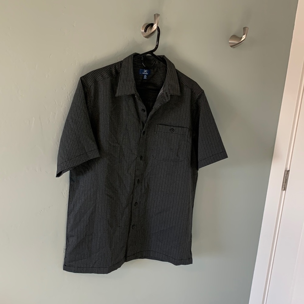 Casual short sleeve button up shirt